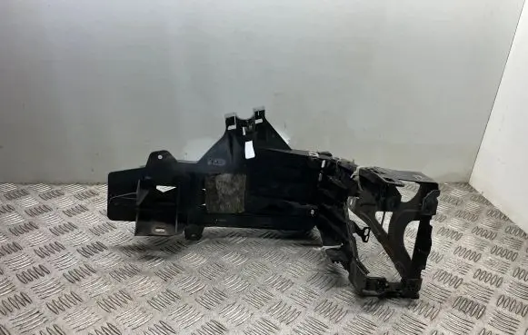 BMW 5 F10 F11 Headlight/headlamp mounting bracket 7200793