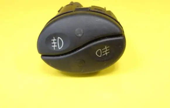 Fog light switch