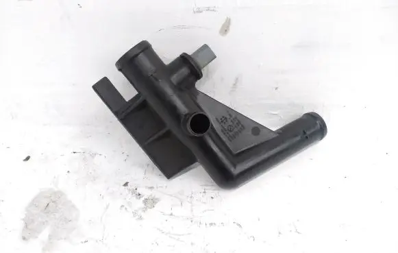 Volkswagen Crafter Engine coolant pipe/hose 076121085A 076121050A