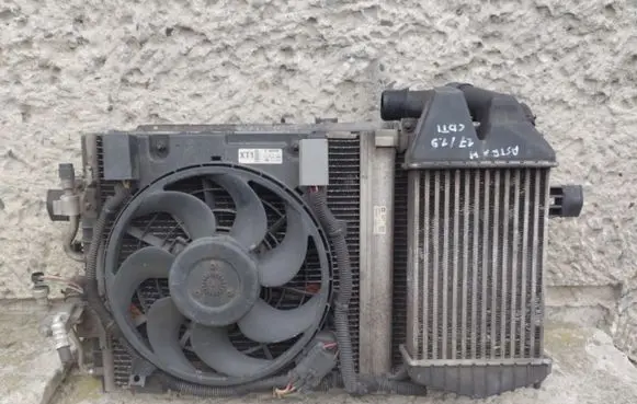 Opel Astra H Intercooler radiator
