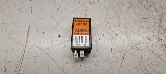 Volvo V70 Other relay 8690280 7038900278 C3ZFLS