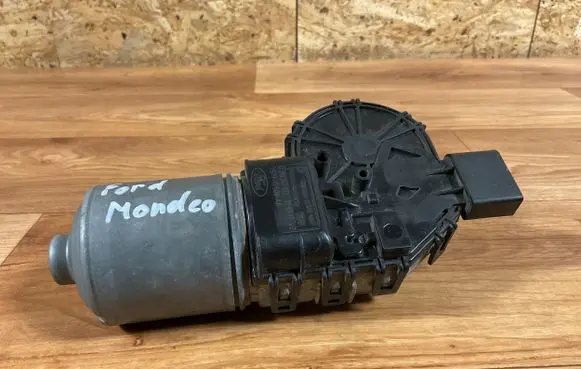 Ford Mondeo MK IV Wiper motor 7S7117508AA 0390241633