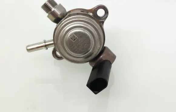 Skoda Fabia Mk4 (6VA) Fuel injection high pressure pump 05E127027A 0607252314251 HFS55402
