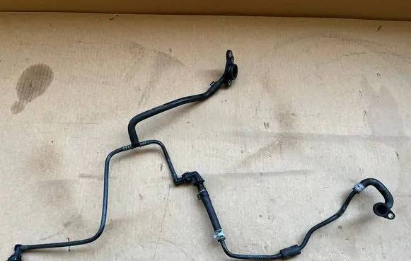 Audi A4 S4 B8 8K Breather/breather pipe/hose 8K0121081BH 06L121081E