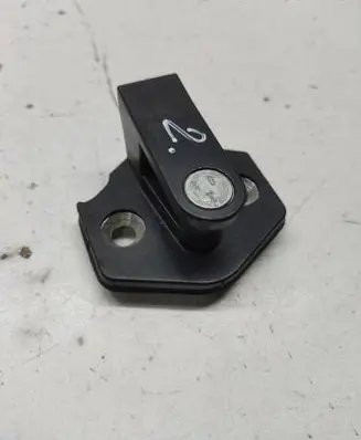 BMW 5 E39 Front door lock loop/hook striker 8176350