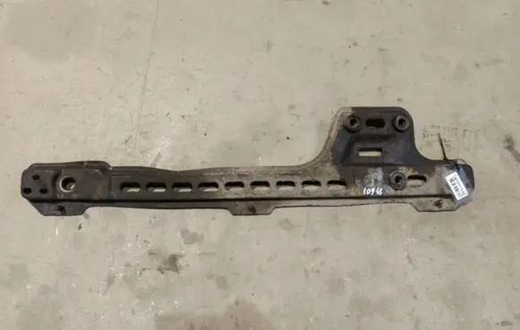 Alfa Romeo 147 Radiator mount bracket