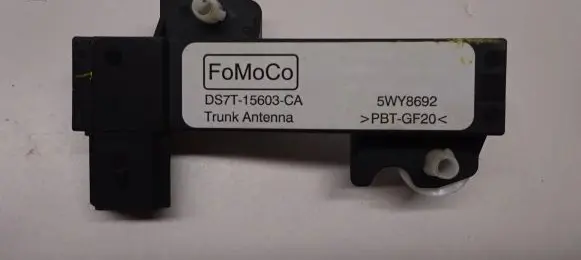 Ford Mustang VI Keyless system antenna 5WY8692 DS7T15603CA