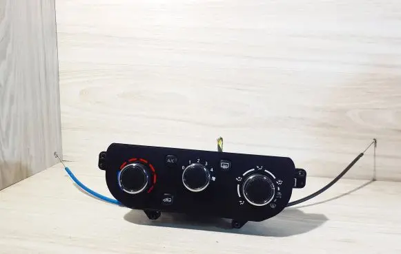Dacia Spring Climate control unit 220531A440 WQT100D050 20220601
