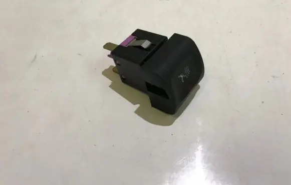 Opel Omega B1 Alarm switch 90460607 501560