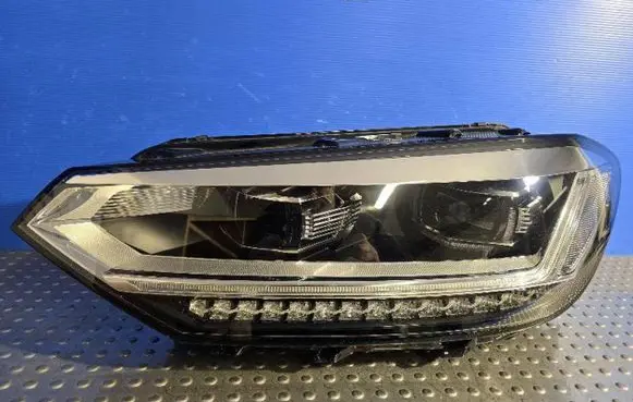 Volkswagen Touran III Headlight/headlamp 5TB941081A