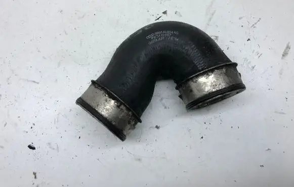 Volkswagen PASSAT B5.5 Intercooler hose/pipe 3B0145834AC