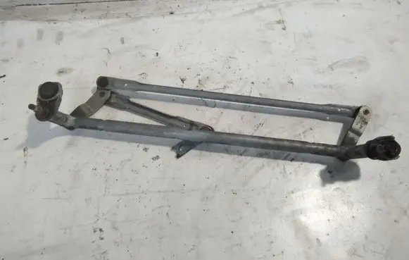 Volkswagen Golf VI Front wiper linkage 