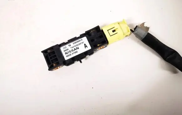 Nissan Micra Airbag deployment crash/impact sensor 98830ay000 0285003019