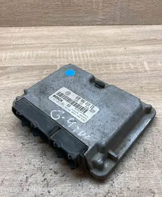 Volkswagen Bora Engine control unit/module ECU 038906018EB 0281001855