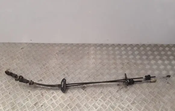 KIA Carens II Gear shift cable linkage 101007E09