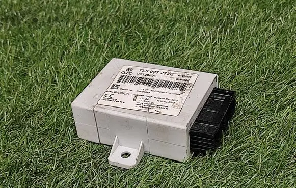 Volkswagen Touareg I Tire pressure control unit 7L6907273E