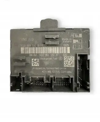 Volkswagen Golf VII Door control unit/module 5Q0959592B