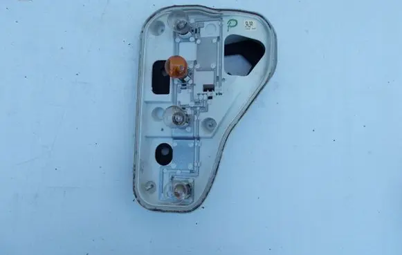Opel Astra H Tail light bulb cover holder 417042R