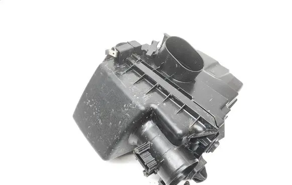 Toyota Yaris XP210 Air filter box K004