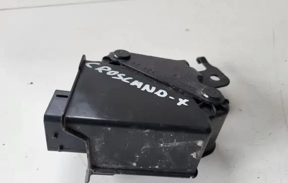 Opel Crossland X Glow plug pre-heat relay 9801808680