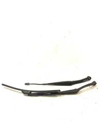 Subaru Forester SG Front wiper blade arm 35048LD 35043LA