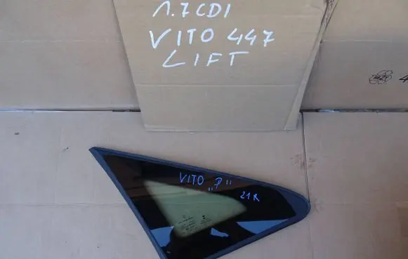 Mercedes-Benz Vito Viano W447 Side middle window/glass 