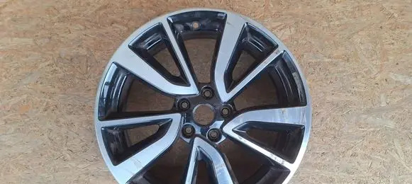 Nissan X-Trail T32 R19 alloy rim B020928