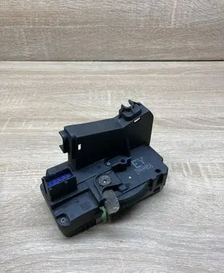 Opel Zafira A Front door lock 24444016