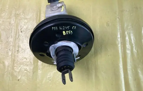 Mercedes-Benz B W245 Brake booster A1694300330 A1694300202