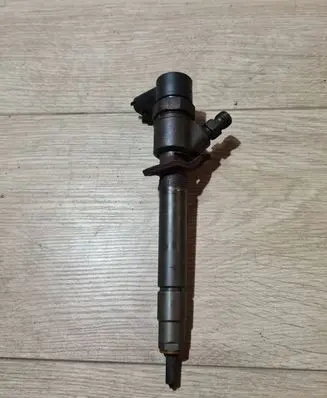 Volvo S80 Fuel injector 30777526 0445110298
