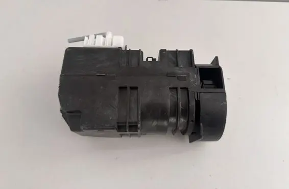 Vacuum air tank