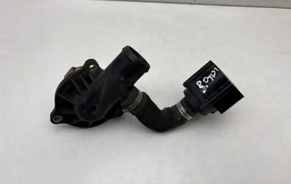 Audi A4 S4 B8 8K Thermostat/thermostat housing 059121111A 059121004G