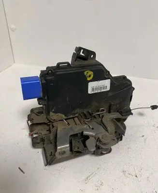 Skoda Fabia Mk2 (5J) Front door lock 3B1837015AR CZWL3A01199