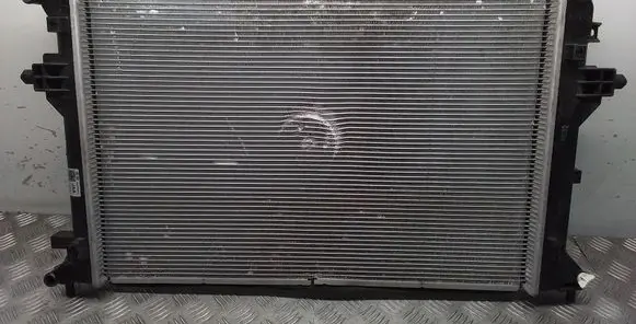 Hyundai Kona I Coolant radiator 25310K4010