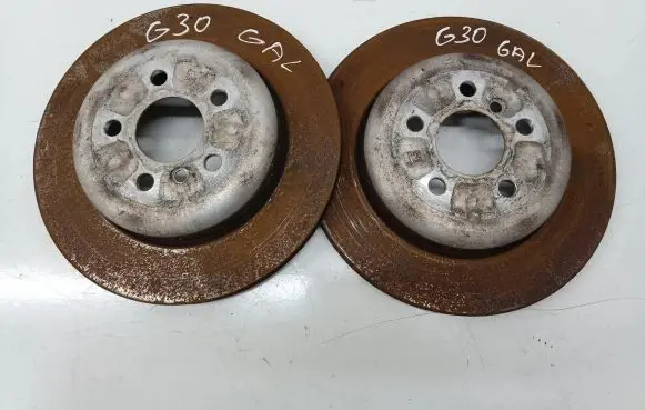 BMW 5 G30 G31 Rear brake disc 6882246