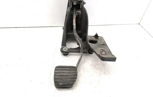 Renault Laguna II Brake pedal 8200002853