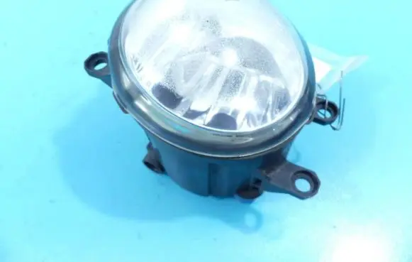 Toyota Avensis T270 Front fog light 89092699 IMPRK1291822