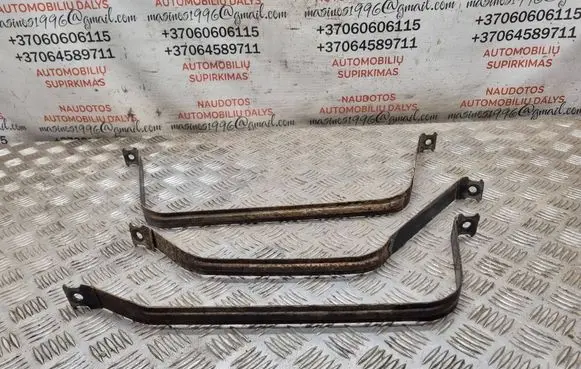 Audi Q7 4L Fuel tank mounting bracket 