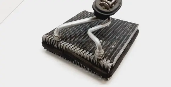 Volkswagen Touran II Air conditioning (A/C) radiator (interior) 
