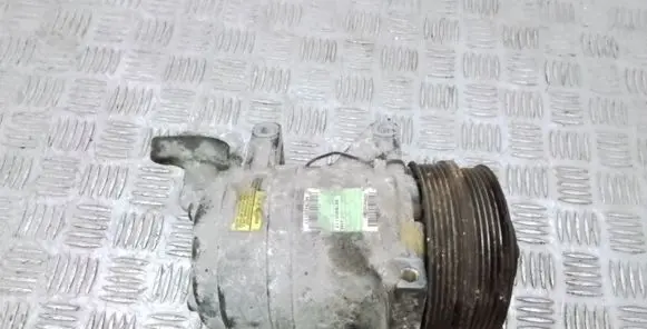 Volvo V50 Air conditioning (A/C) compressor (pump) 30780330