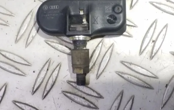 Volkswagen PASSAT B5.5 Tire pressure sensor 1K0907255A S12215001A L266VW2