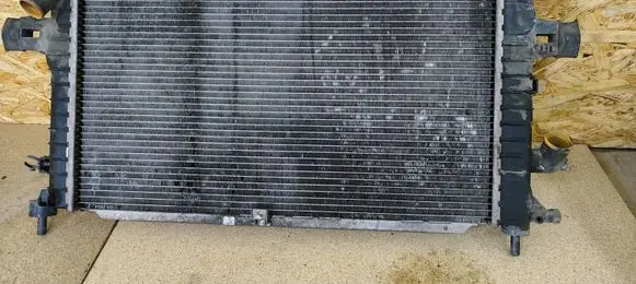 Opel Astra H Coolant radiator 13128925