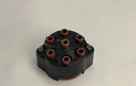 BMW 3 E21 Spark distributor cap 1235522223