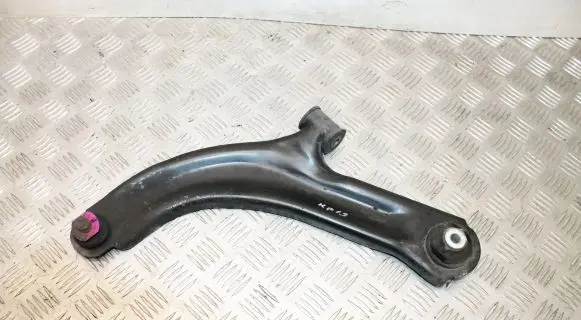 Nissan Note (E12) Front lower control arm/wishbone
