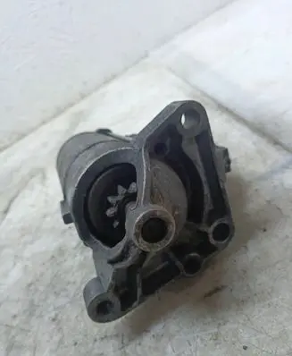 Renault Trafic II (X83) Starter motor D7R53 240823