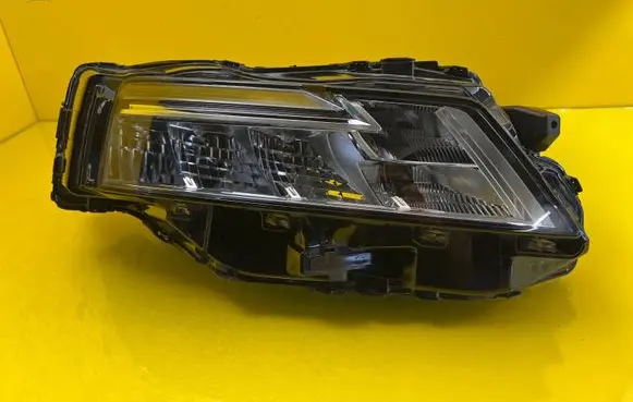 Nissan X-Trail T33 Headlight/headlamp 100-8D033