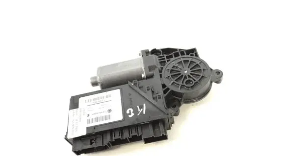 Porsche Cayenne (9PA) Rear door window regulator motor 7L0959795A