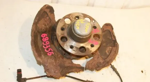 Mercedes-Benz C W203 Front wheel hub spindle knuckle A2093320101 A2043320201 A2093300325