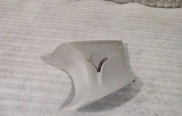 Chrysler Pacifica (D)pillar trim (top) 5RJ071D2AE