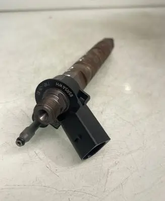 BMW 5 F10 F11 Fuel injector 0445116024 0445116 780542802